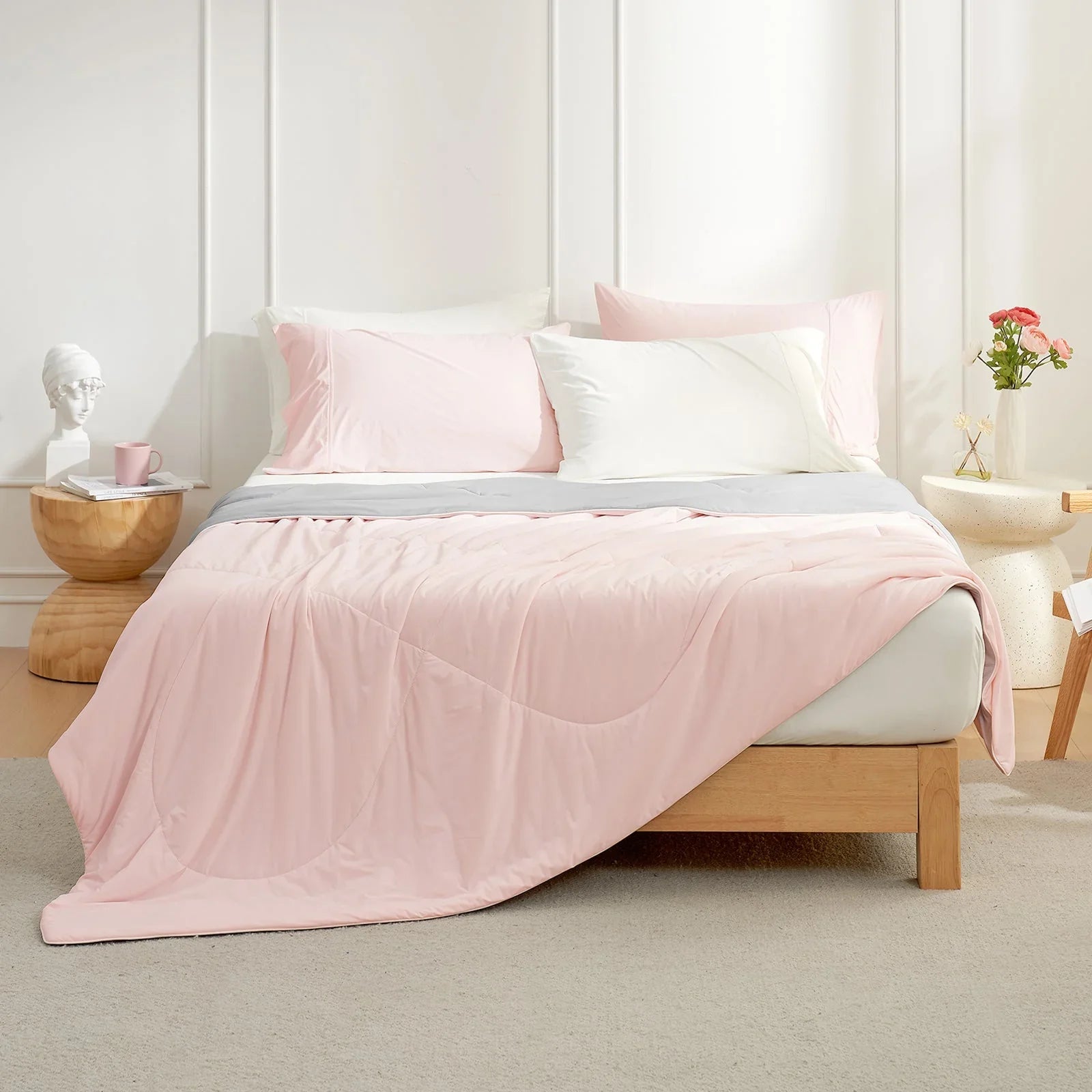 Lightweight Cooling Comforter