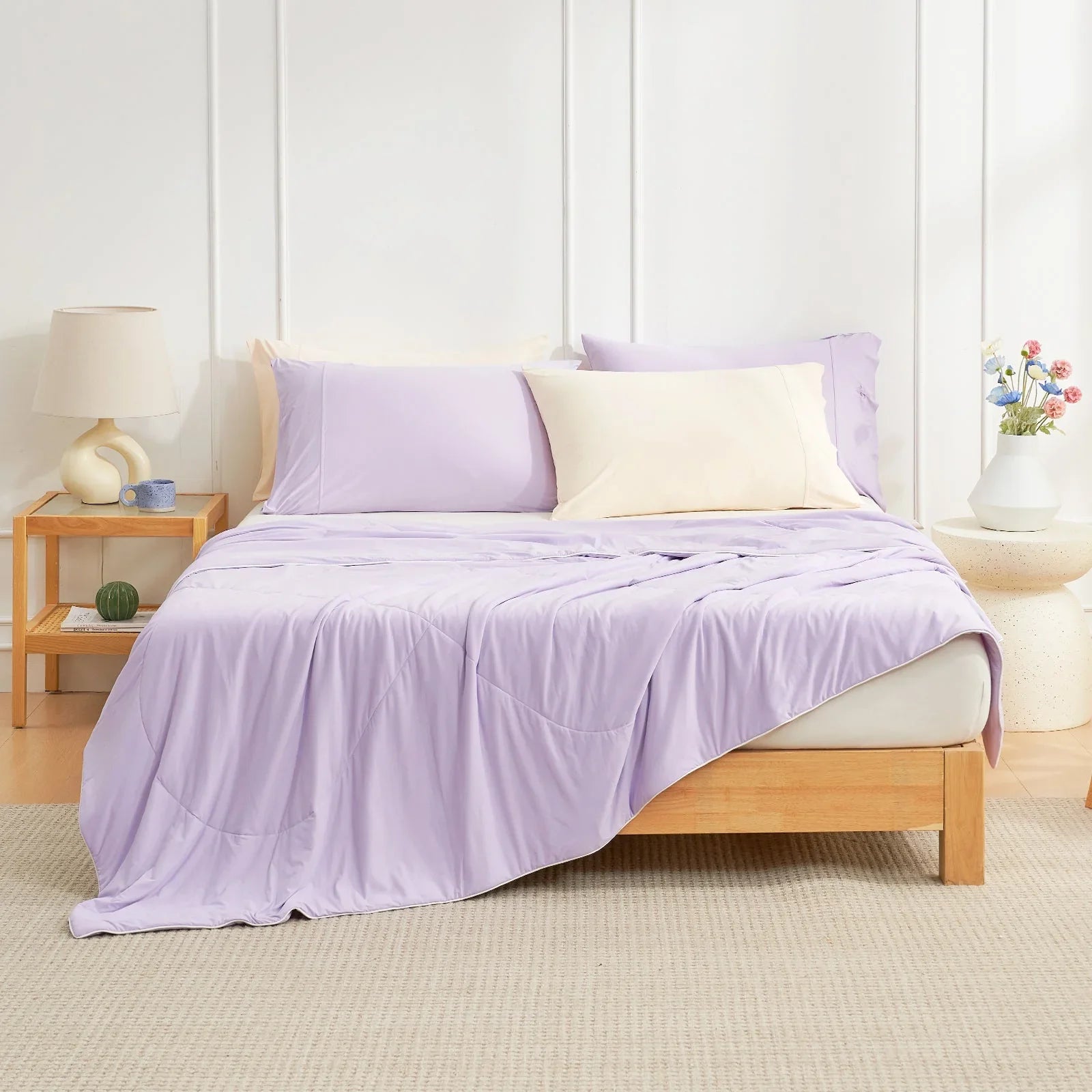 Lightweight Cooling Comforter